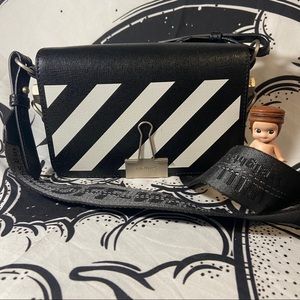 SOLD! OFF-WHITE MINI PAPER CLIP BAG